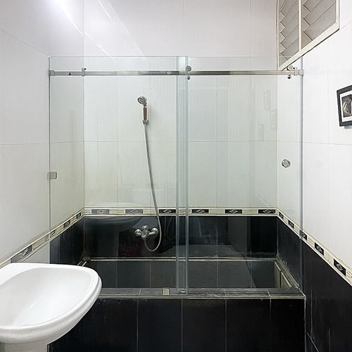 pintu kaca geser
