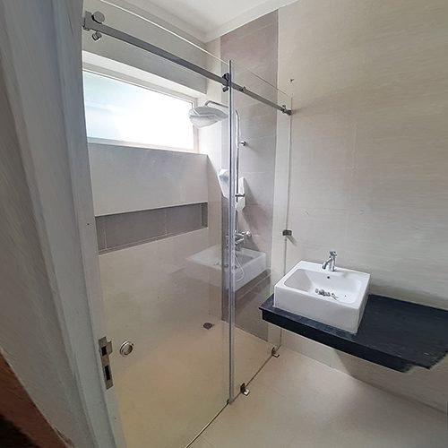 SLIDING-GLASS-FRAMELESS-STANDARD-PONDOK-AREN-TANGERANG-SELATAN