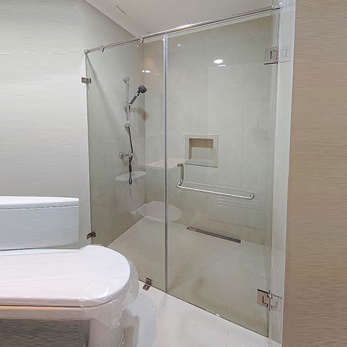 partisi kaca kamar mandi