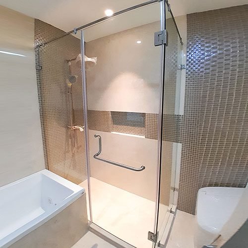 partisi kaca kamar mandi